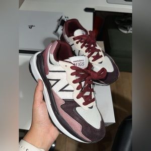 Figs New Balance 5740